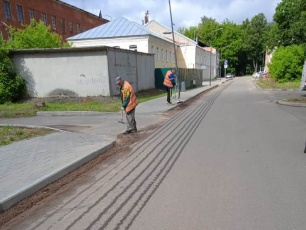 Проводится работа по уборке автомобильных дорог общего пользования силами МУП «САХ и благоустройство г.Вичуга Ивановской области»